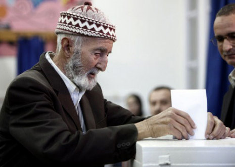 الجزائر تبدأ أكبر حملة لإستبعاد شبح المقاطعة الإنتخابية