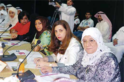 الكويت: نواب وناشطون سياسيون يحذرون من تهميش المرأة