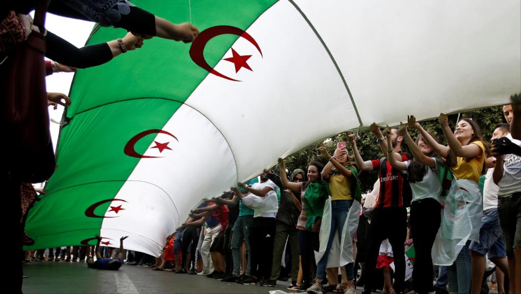 الانتخابات الرئاسية الجزائرية: انطلاق التصويت بالخارج